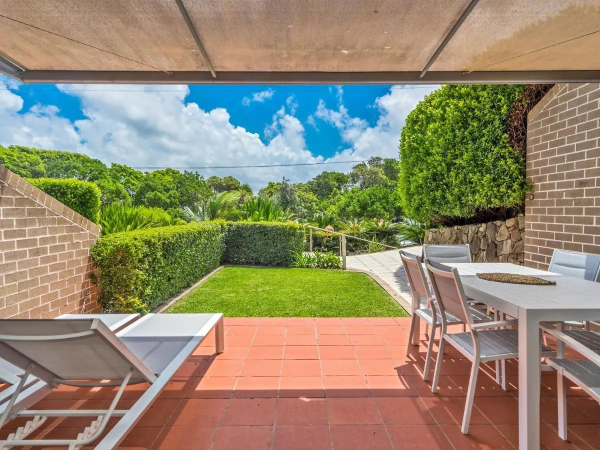 5 James Cook Apartments Byron Bay